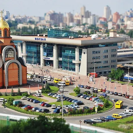 On Vasylia Lypkivskoho 24